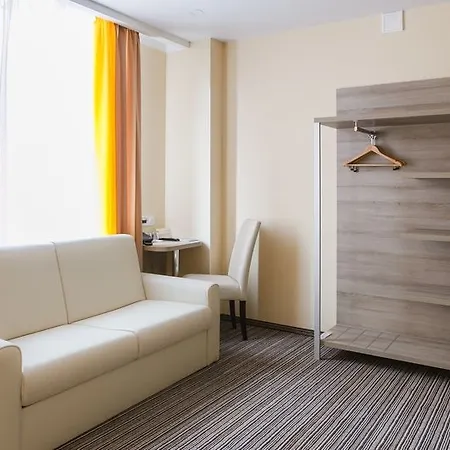호텔 Raziotel Yamska 키예프
