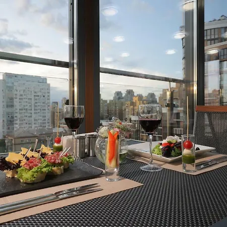 Raziotel Yamska 3*